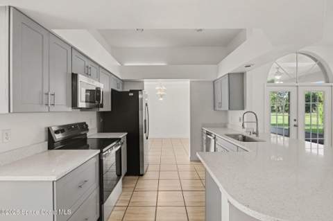926 Pine Walk Court, Palm Bay FL - photo 12 of 34
