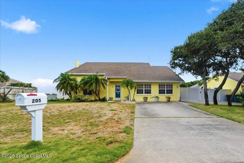 3 bedroom Single Family Residence at 205 Sea Dunes Drive, Sea Dunes Park Subd, Melbourne Beach — photo 5