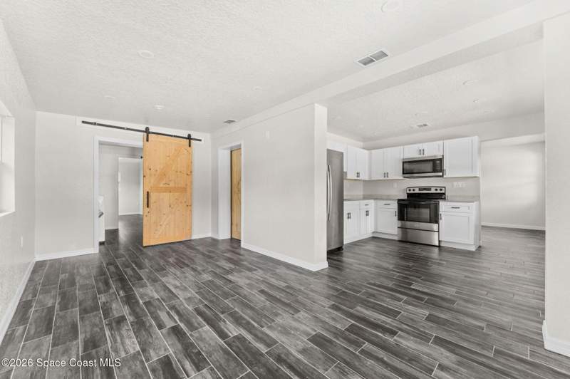4 bedroom Single Family Residence at 714 S Georgia Avenue, Virginia Park, Cocoa — photo 2