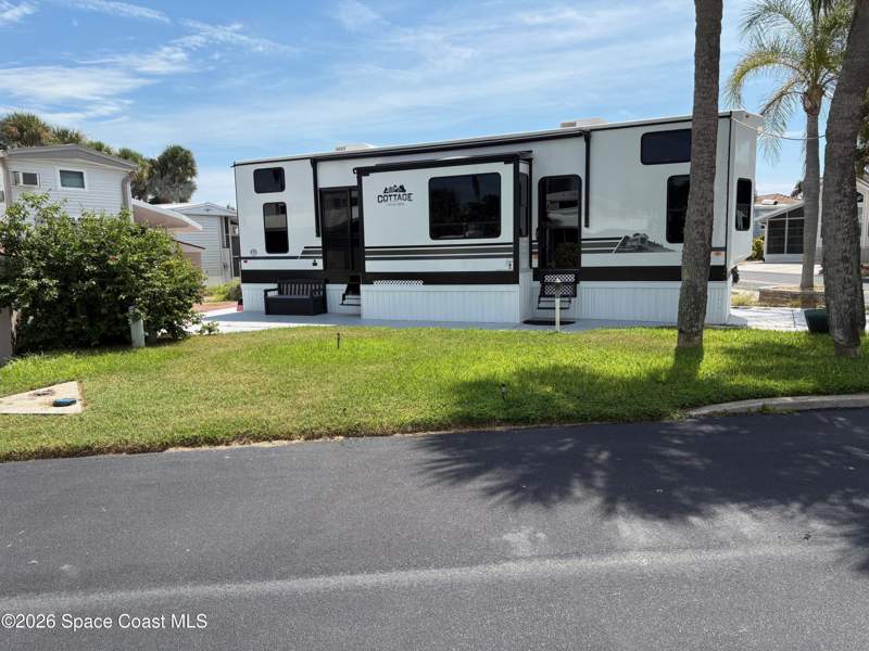 3 bedroom Manufactured Home at 556 Pier Lane #451, Outdoor Resorts, Melbourne Beach — photo 2