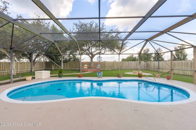 1933 Woodfield Circle