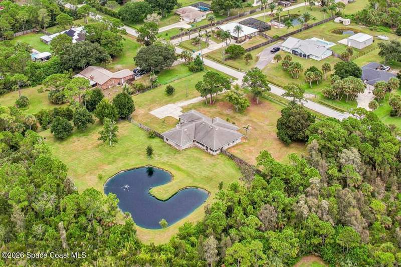 4 bedroom Single Family Residence at 2460 Lacourt Lane, Malabar, Malabar — photo 4