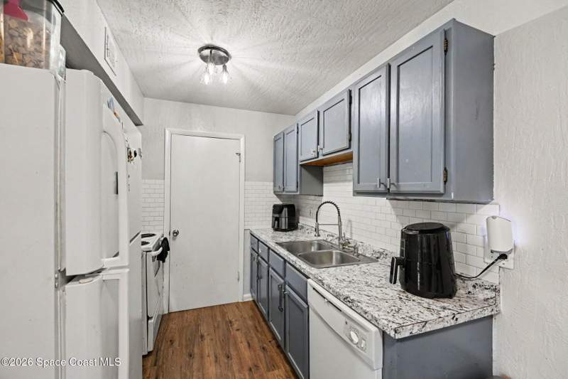 2 bedroom Condominium at 2130 Forest Knoll Drive #30-201, The Palms Condominium, Palm Bay — photo 5