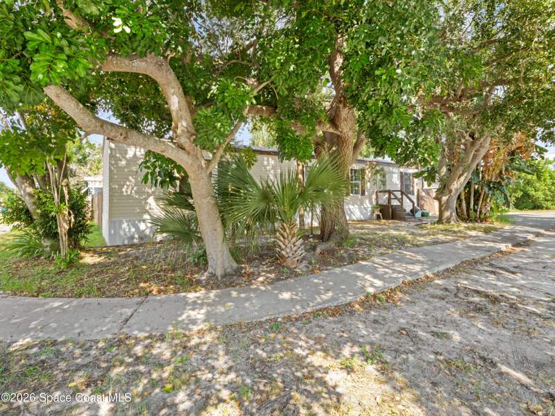 2 bedroom Manufactured Home at 2587 Chatham Way, Shire The, Palm Bay — photo 4