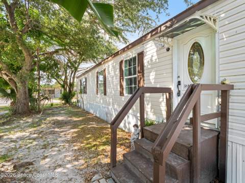 2587 Chatham Way, Palm Bay FL - photo 10 of 19
