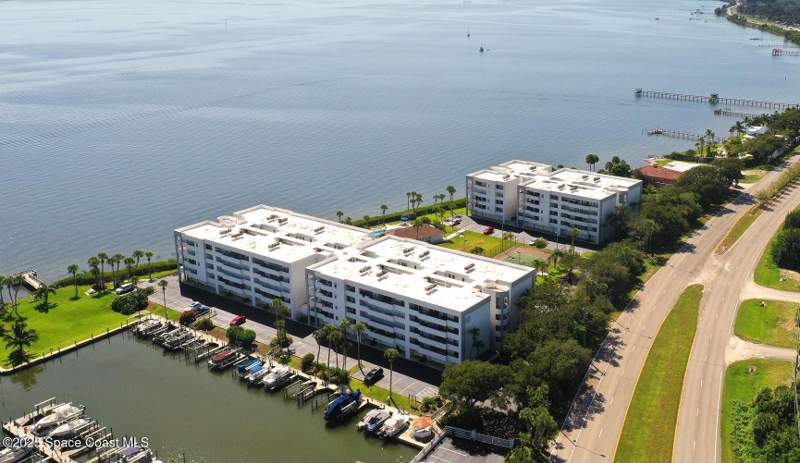 3 bedroom Condominium at 5011 Dixie Highway #A209, Rhum Cove, Palm Bay — photo 2