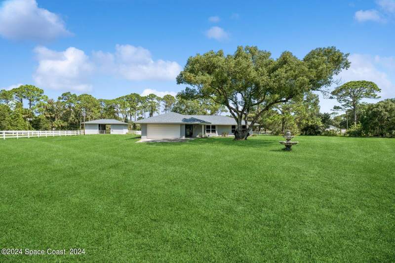 4 bedroom Single Family Residence at 5280 Percheron Boulevard, Lakewood Estates, Melbourne — photo 1