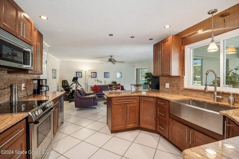 4 bedroom Single Family Residence at 5280 Percheron Boulevard, Lakewood Estates, Melbourne — photo 3