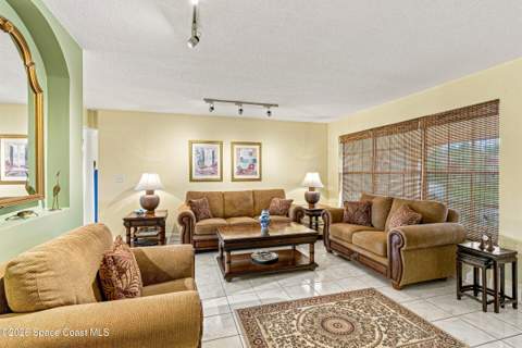 889 Vance Circle, Palm Bay FL - photo 8 of 30