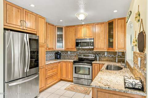 889 Vance Circle, Palm Bay FL - photo 11 of 30
