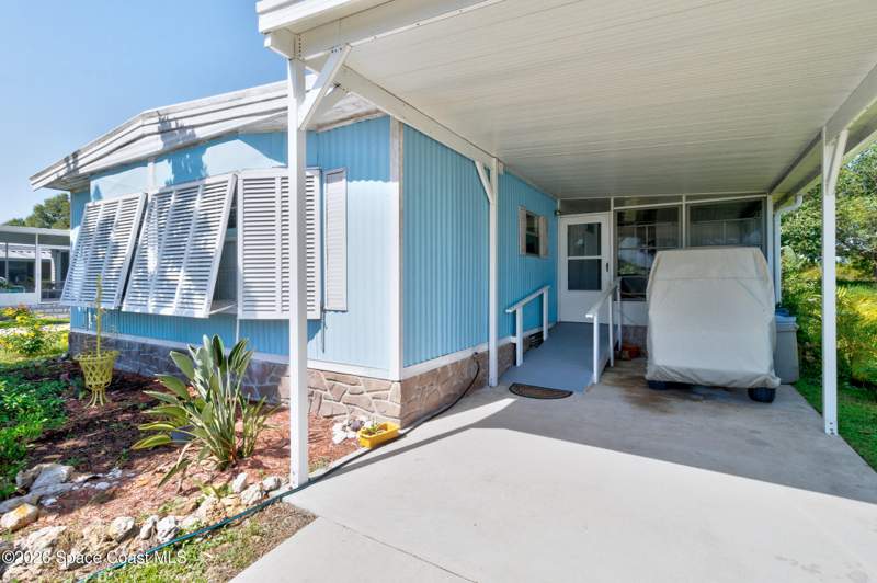 2 bedroom Manufactured Home at 1115 Wren Circle, Barefoot Bay Unit 2 Part 10, Barefoot Bay — photo 2