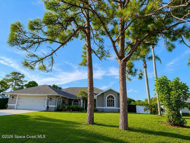 4 bedroom Single Family Residence at 6890 Hundred Acre Drive, Hundred Acre Woods Unit 2, Cocoa — photo 1