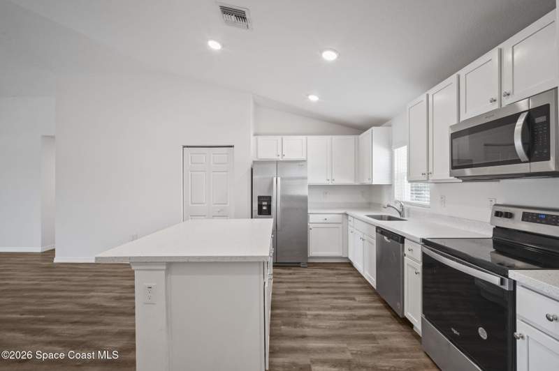 3 bedroom Single Family Residence at 927 Tacaro Avenue, Port Malabar Unit 15, Palm Bay — photo 5