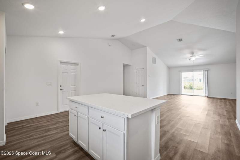 3 bedroom Single Family Residence at 927 Tacaro Avenue, Port Malabar Unit 15, Palm Bay — photo 2