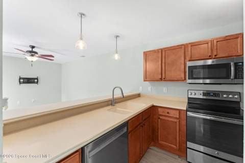 1490 Malibu Circle #108, Palm Bay FL - photo 9 of 32