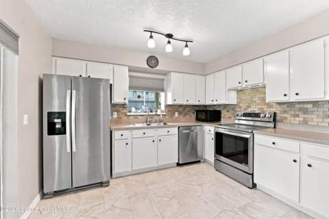 5005 Volusia Avenue, Titusville FL - photo 9 of 22