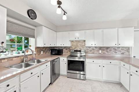 5005 Volusia Avenue, Titusville FL - photo 8 of 22