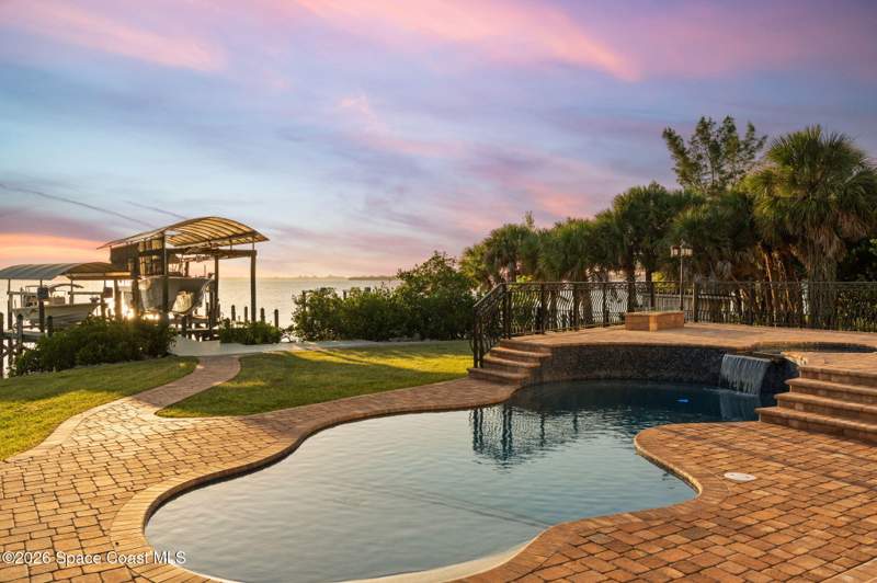 5 bedroom Single Family Residence at 8180 S Highway A1a, Melbourne Beach, Melbourne Beach — photo 5