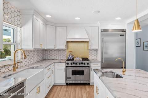 417 Riverview Lane, Melbourne Beach FL - photo 13 of 90