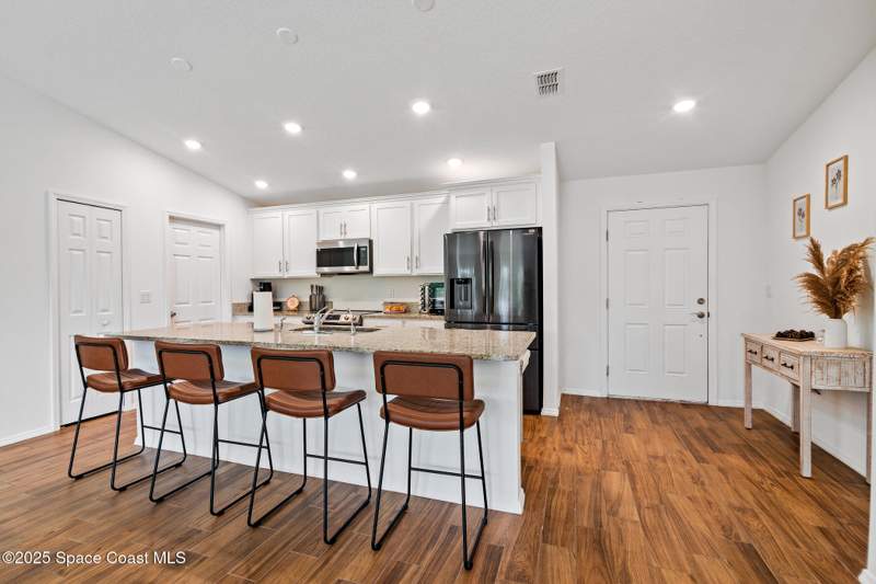 4 bedroom Single Family Residence at 1850 Thorman Avenue, Port Malabar Unit 18, Palm Bay — photo 3