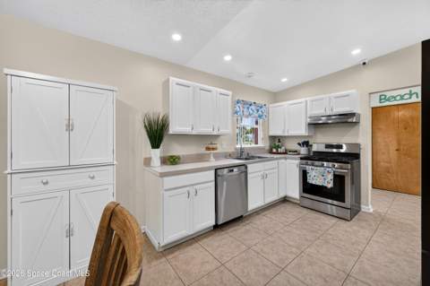 1405 Dolphin Avenue, Merritt Island FL - photo 16 of 57