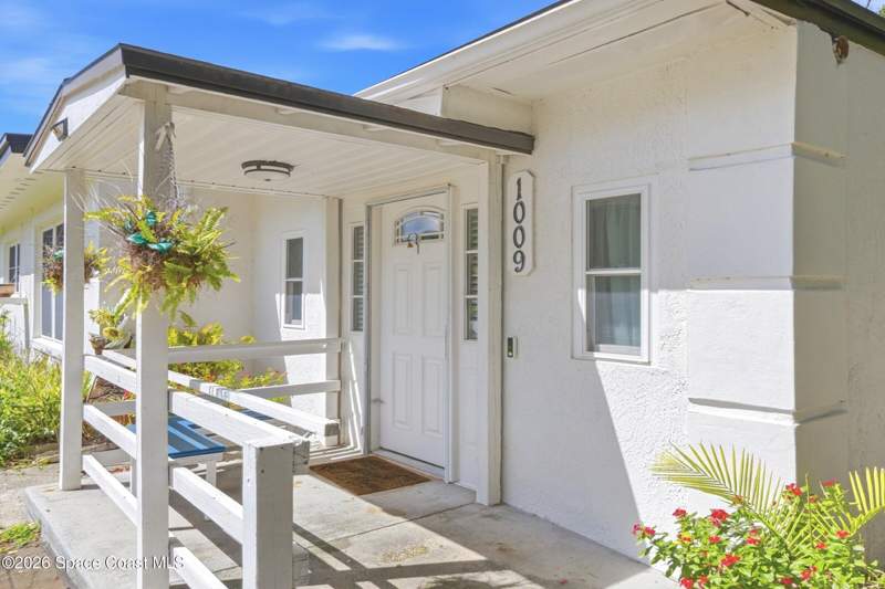 3 bedroom Single Family Residence at 1009 Greenwood Way, Pineridge Subd Unit 2, Cocoa — photo 2