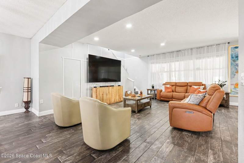 4 bedroom Single Family Residence at 385 Cownie Avenue, Port Malabar Unit 9, Palm Bay — photo 5