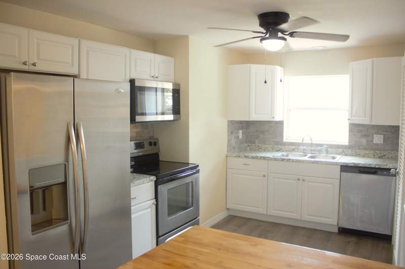3 bedroom Single Family Residence at 1190 Delmonte Street, Country Club Manor, Merritt Island — photo 4