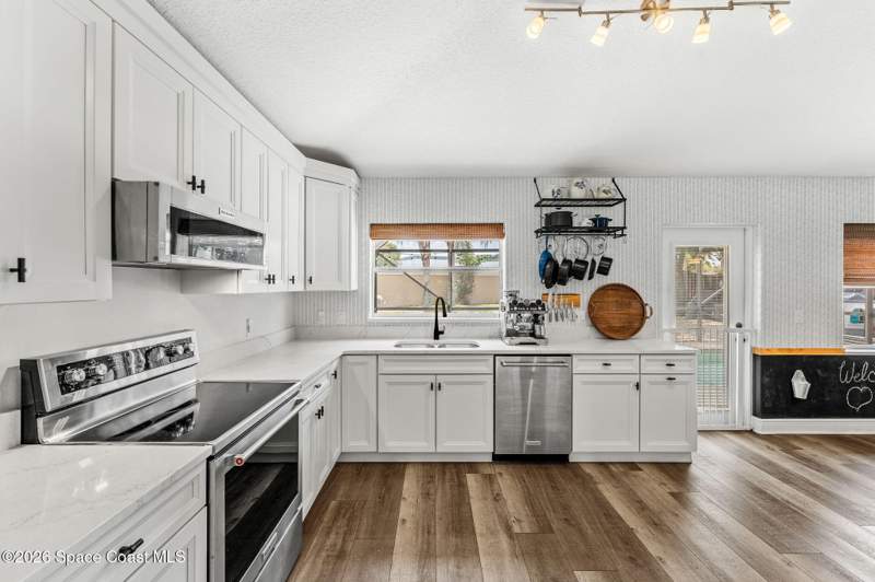4 bedroom Single Family Residence at 4281 Brantley Circle, Brackenwood Subdivision, Rockledge — photo 4