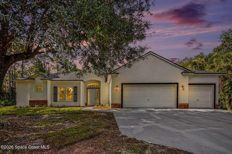 5 bedroom Single Family Residence at 3025 Fawn Lake Boulevard, Fawn Lake Pud Phase 2 Unit 3, Mims — photo 1