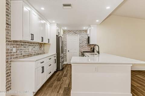 1638 Rustic Way, Melbourne FL - photo 7 of 63