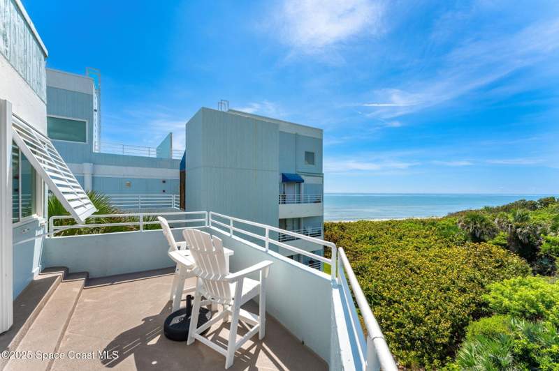 2 bedroom Condominium at 6355 S Highway A1a #5, Gullhouse III Condo, Melbourne Beach — photo 3
