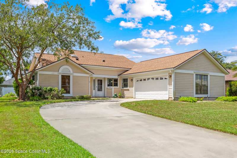3 bedroom Single Family Residence at 1301 Aventura Way, Suntree Pud Stage 4 Tract 29 29 Unit 2, Melbourne — photo 1