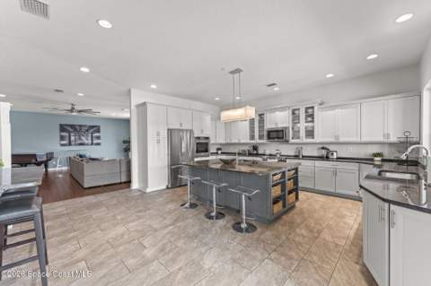 51 N Orlando Avenue, Cocoa Beach FL - photo 14 of 94