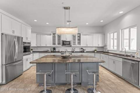 51 N Orlando Avenue, Cocoa Beach FL - photo 15 of 94