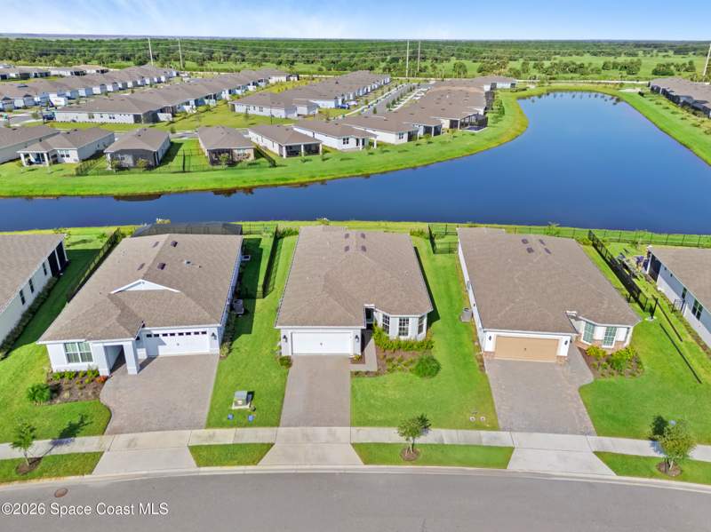 4 bedroom Single Family Residence at 8994 Nixie Avenue, Del Webb at Viera Phase 3, Melbourne — photo 3