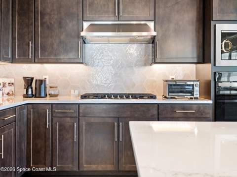 8994 Nixie Avenue, Melbourne FL - photo 7 of 37