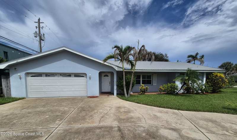 3 bedroom Single Family Residence at 207 S Palm Avenue, Indialantic By The Sea, Indialantic — photo 1