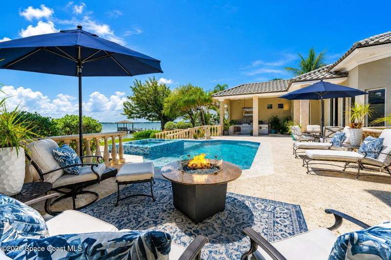 3 bedroom Single Family Residence at 200 Riverside Drive, Sunset Shores Subd, Melbourne Beach — photo 4