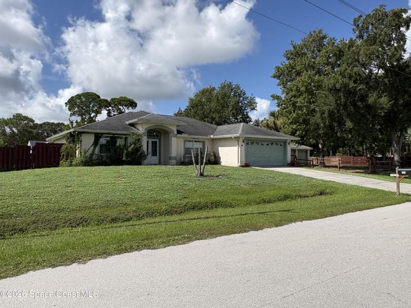 3 bedroom Single Family Residence at 704 Elmont Street, Port Malabar Unit 48, Palm Bay — photo 3