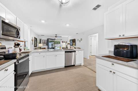 546 Ocean Spray Street, Palm Bay FL - photo 6 of 33