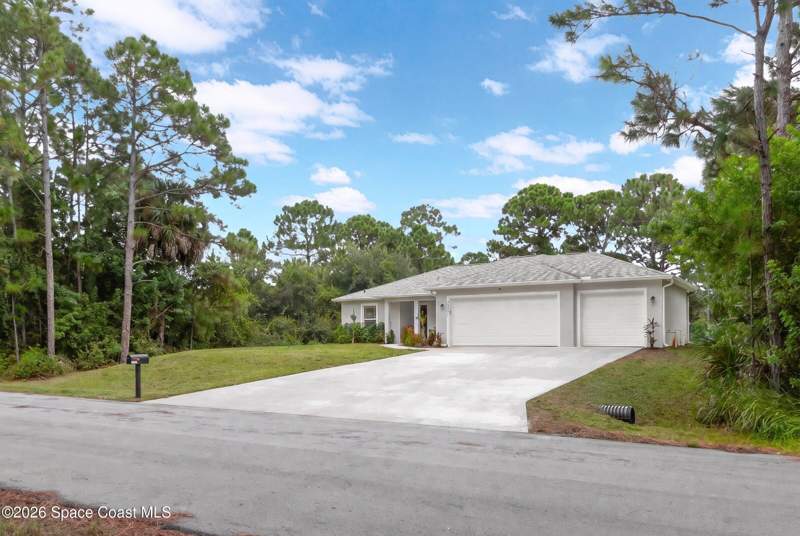 3 bedroom Single Family Residence at 2341 Queens Street, Port Malabar Unit 22, Palm Bay — photo 4