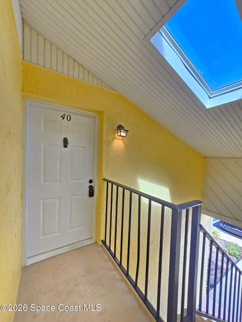 1 bedroom Condominium at 596 N Wickham Road #40, Westwood Condo, Melbourne — photo 3