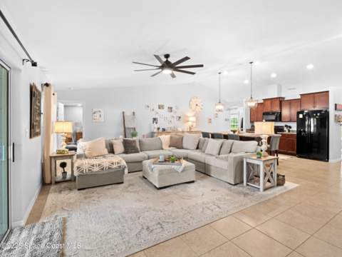563 Alesio Avenue, Palm Bay FL - photo 12 of 39