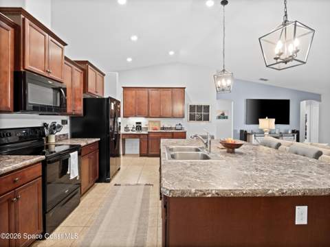 563 Alesio Avenue, Palm Bay FL - photo 13 of 39