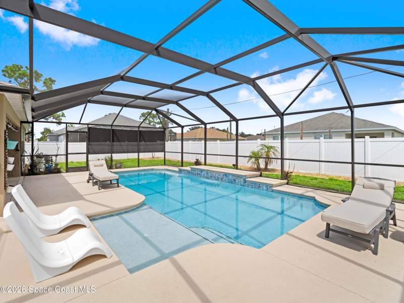 5 bedroom Single Family Residence at 563 Alesio Avenue, Port Malabar Unit 9, Palm Bay — photo 3