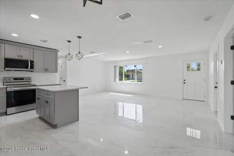 1560 Richards Drive, Palm Bay FL - photo 6 of 28