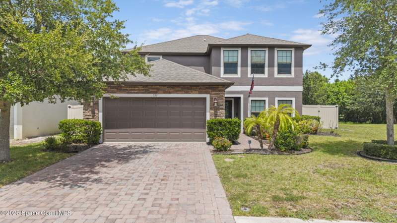 5 bedroom Single Family Residence at 553 Trymore Drive, Wellington at Bayside Lakes, Palm Bay — photo 4