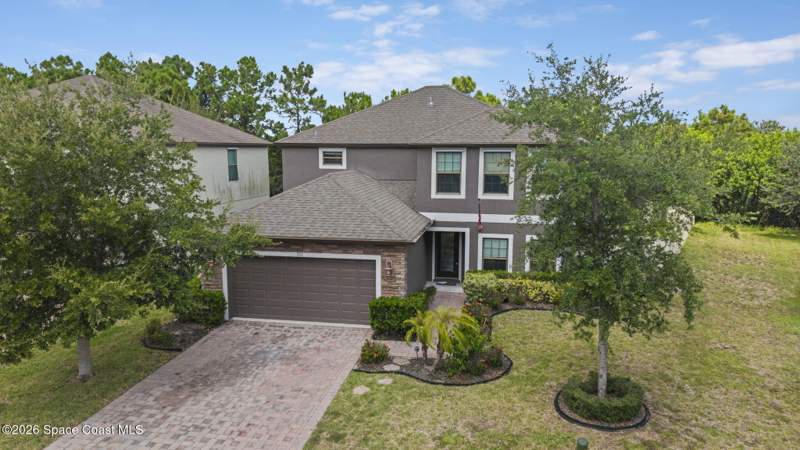 5 bedroom Single Family Residence at 553 Trymore Drive, Wellington at Bayside Lakes, Palm Bay — photo 5