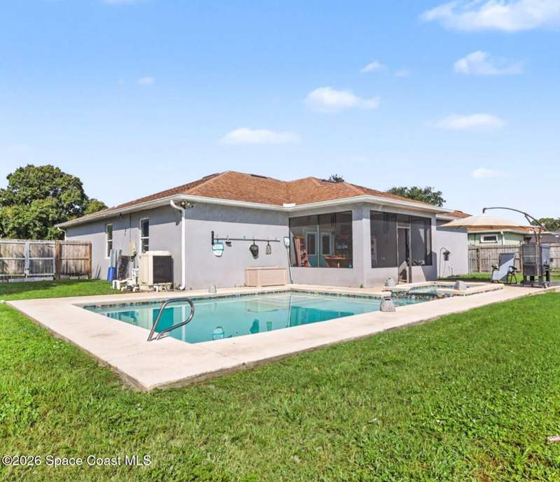 4 bedroom Single Family Residence at 521 Borraclough Avenue, Port Malabar Unit 13, Palm Bay — photo 4